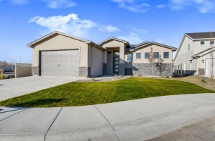 003_Front-of-Home