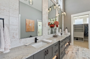 34-Master-Bathroom