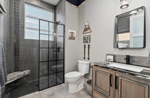 045-Bathroom