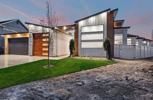 112-Front-of-Home